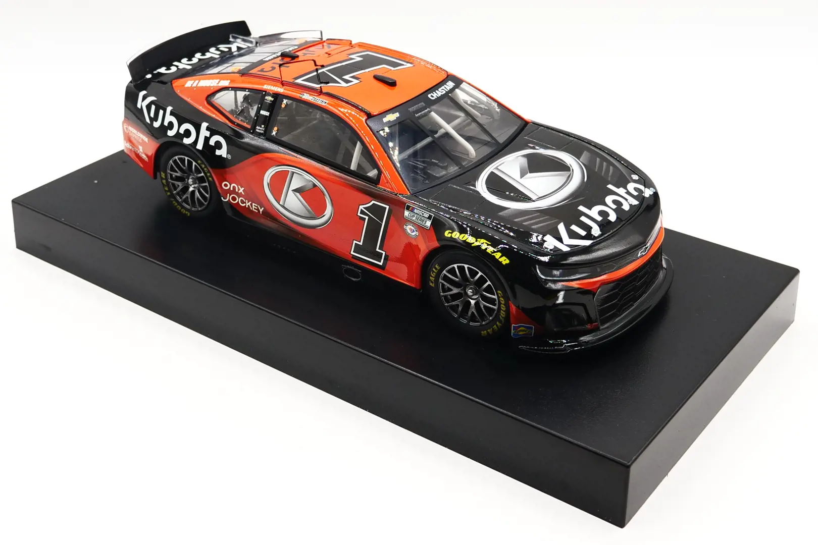 Image 3 for #CX12323KUBRZ 1:24 Ross Chastain 2023 Kubota ARC NASCAR Diecast