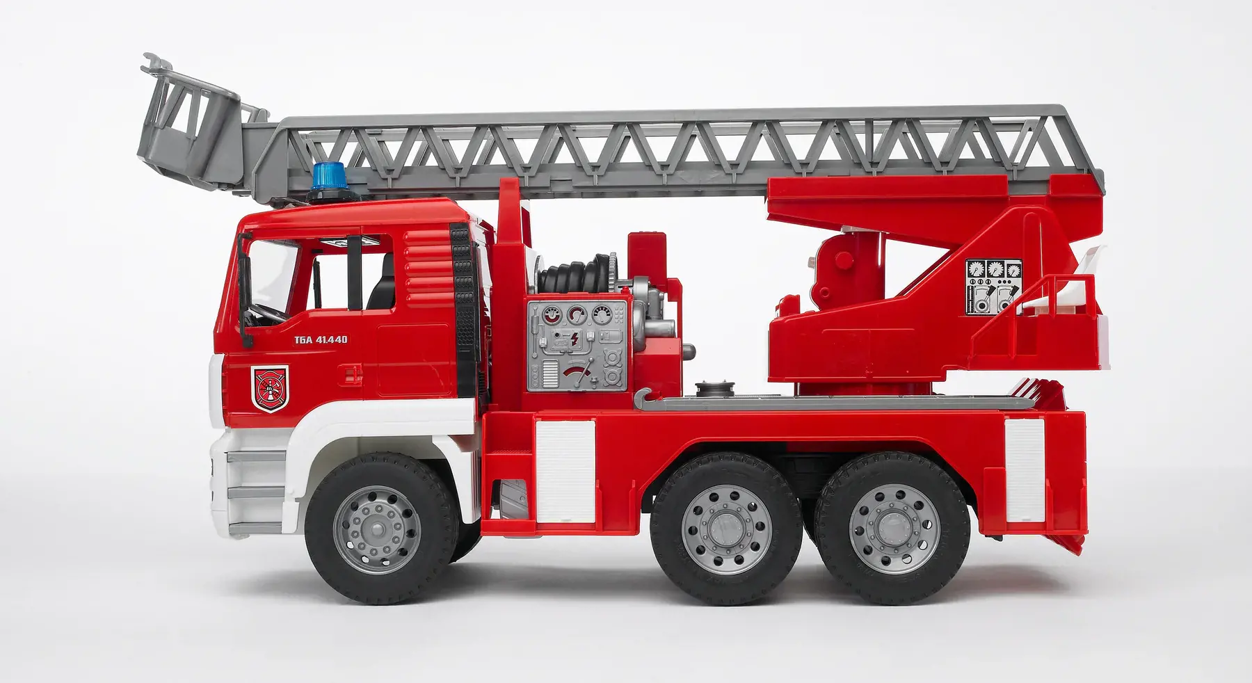 Image 4 for #02771 1:16 MAN Fire Engine w/ Water Pump, Lights & Sound